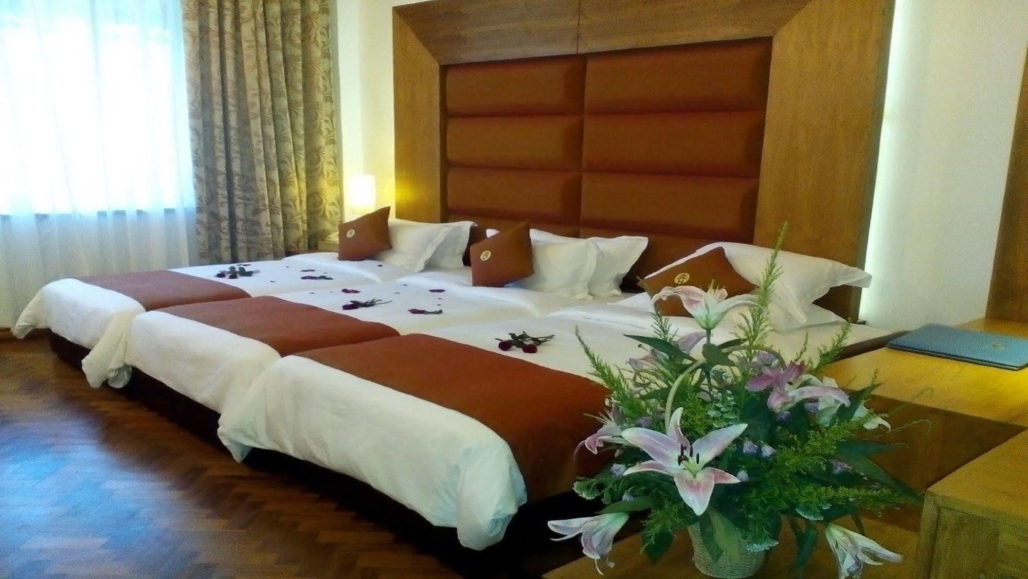 Hotel Amazing Mandalay Exterior photo
